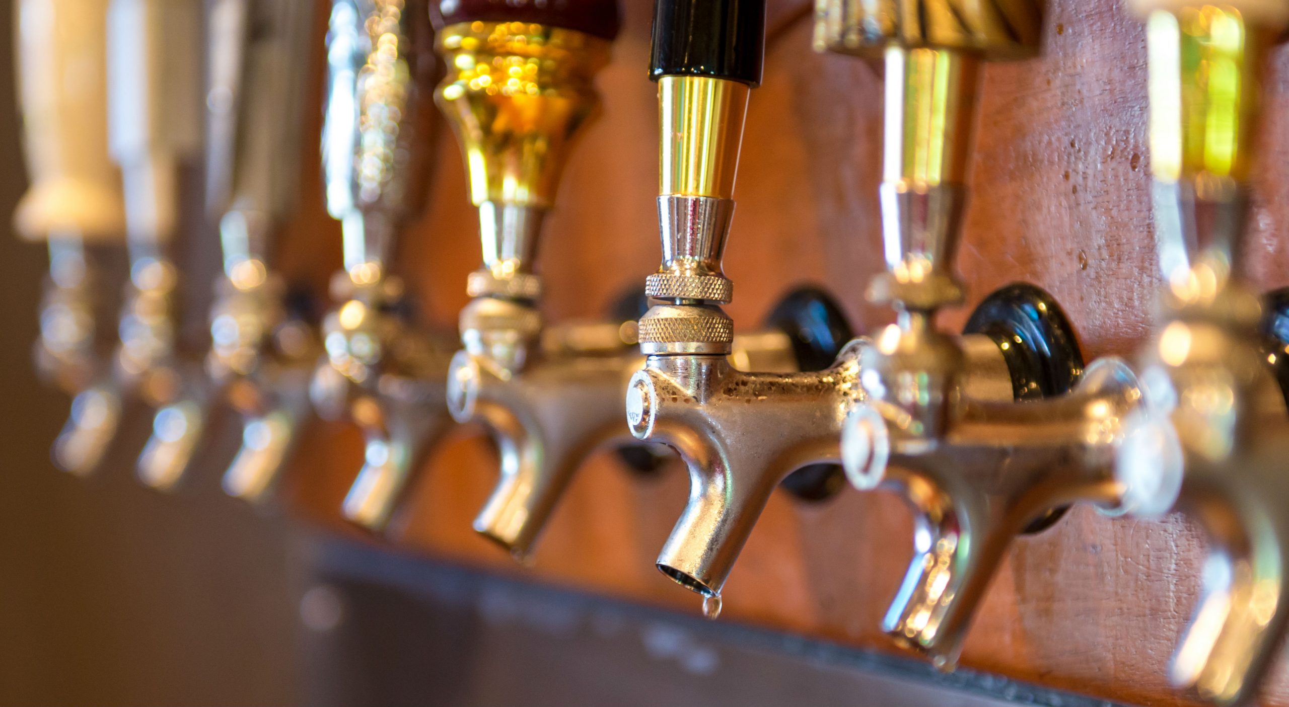 Hobos-Cafe-Draught-Beer-scaled