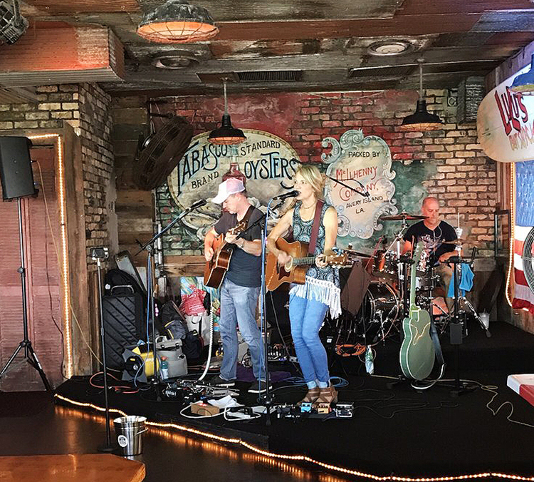 LulusBaitShack_LiveMusic