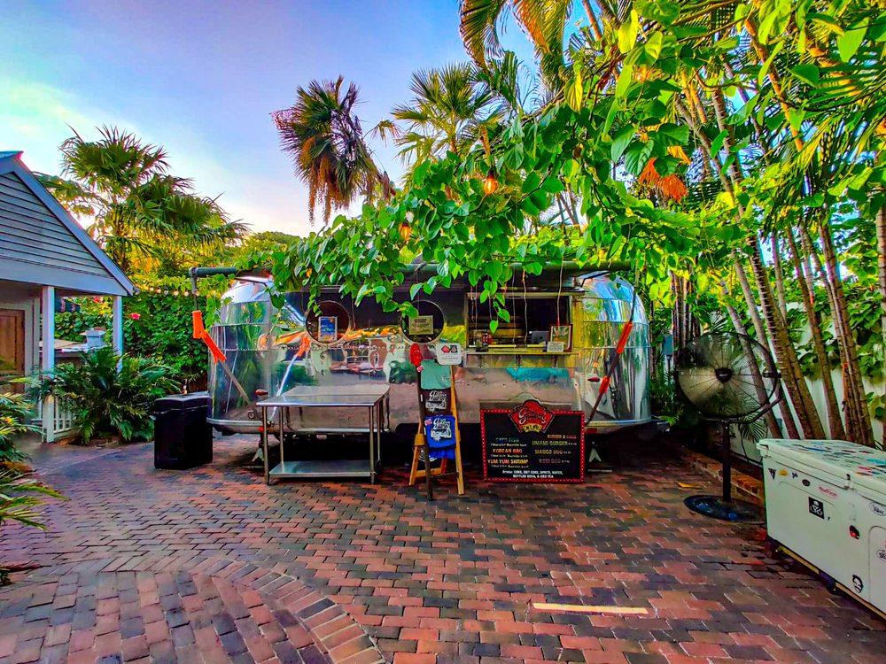 Hank'sHairoftheDogSaloon2