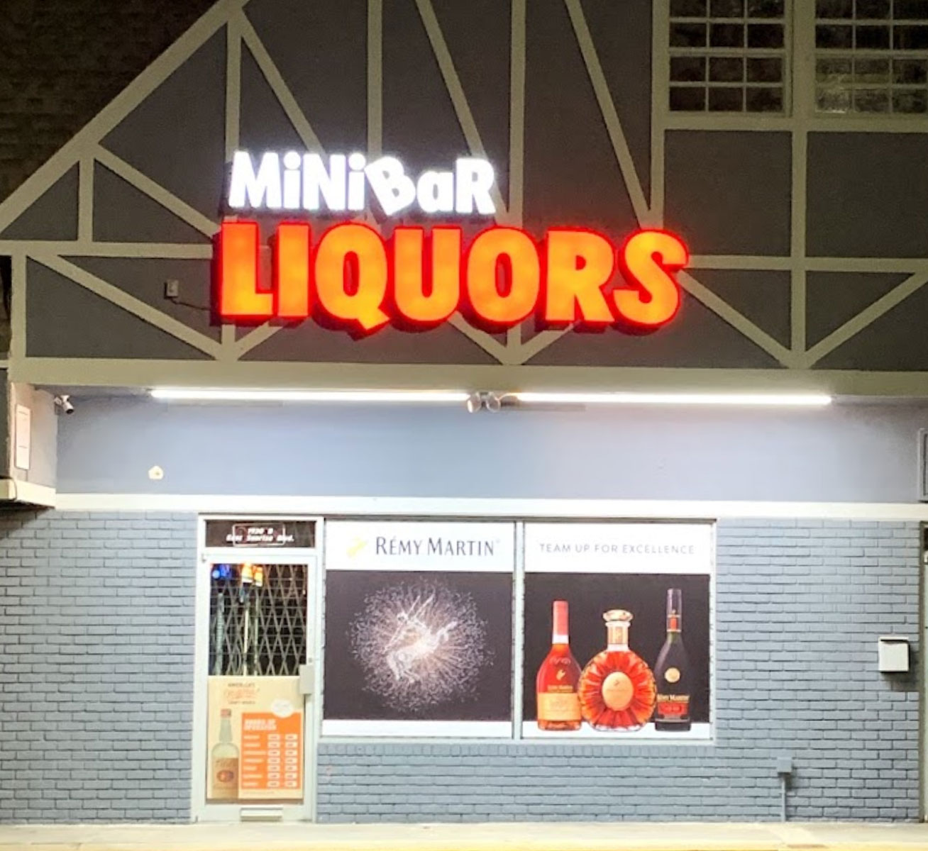 MinibarLiquors7