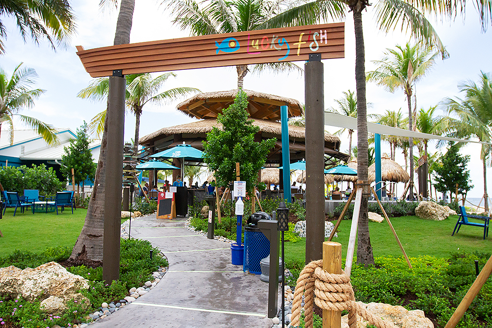 Lucky Fish Beach Bar & Grill