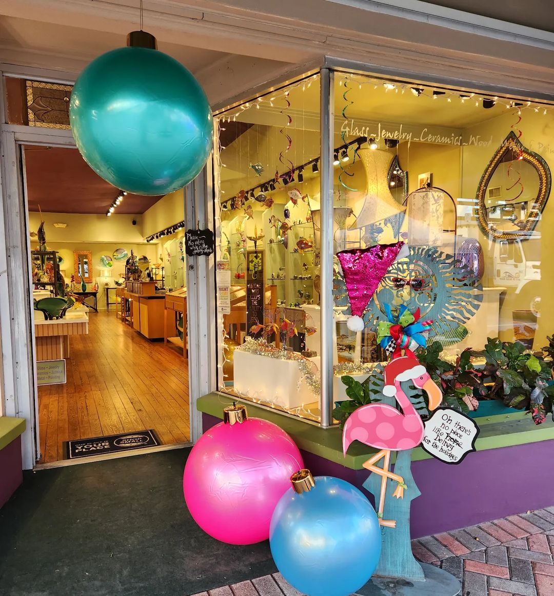 avalongallery_mavisbenson_317612219_9001456589868190_5431799161845892021_n