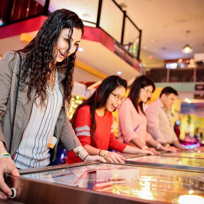 Silverball Retro Arcade in Delray Beach