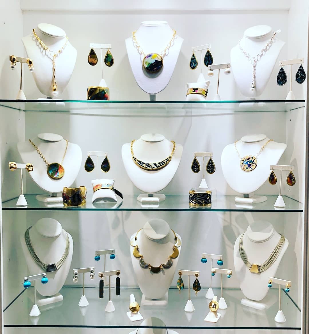 uniqueboutiquejewelry_42420029_281795869098185_4204415838474332244_n