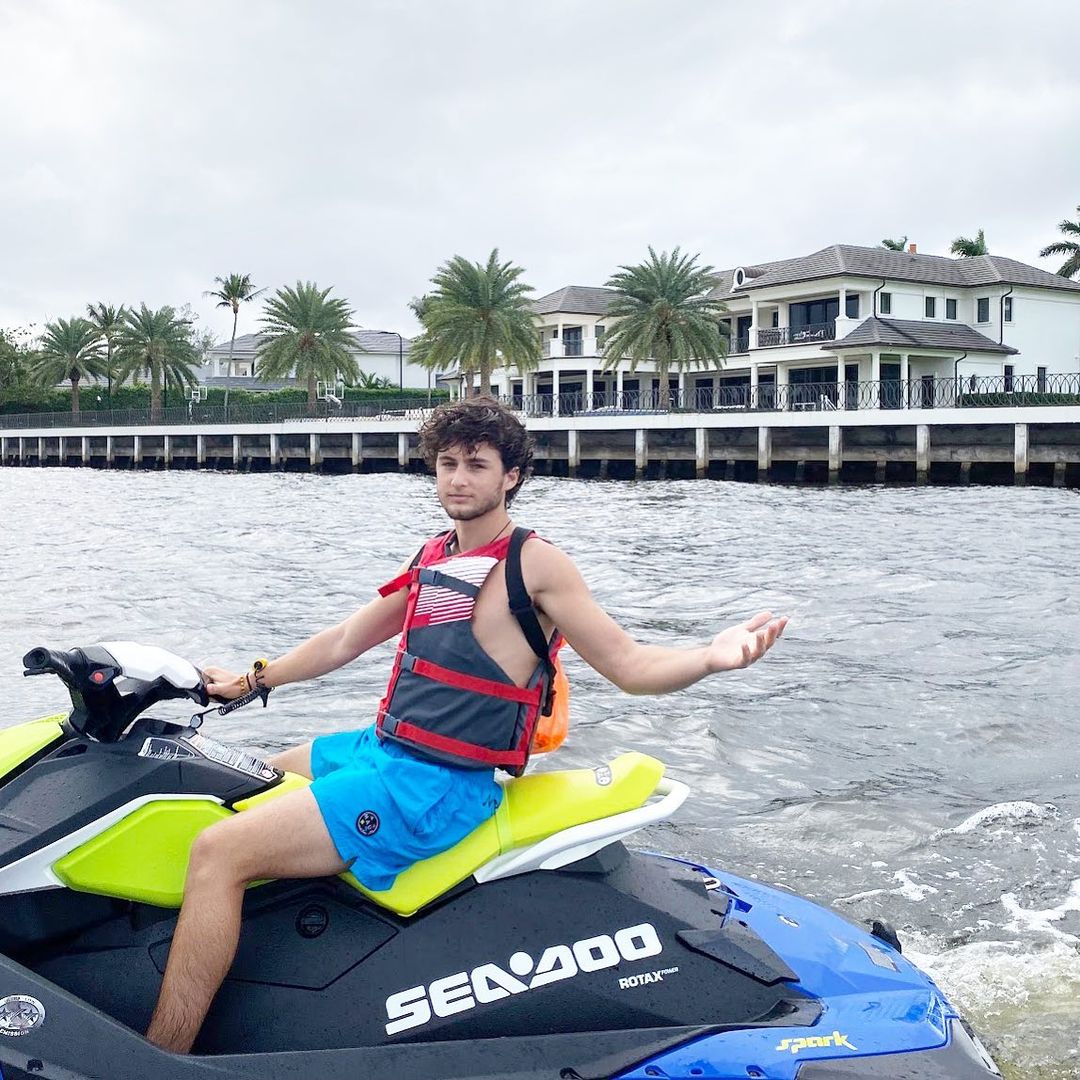 sharkwatersports.o_290478424_1960267504171602_5024566063752135662_n