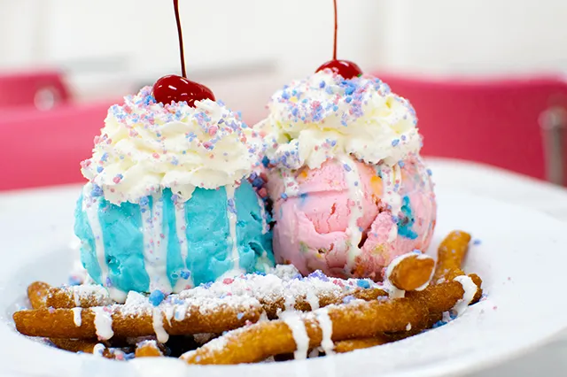 Larrys-Funnel-Cake-Fries