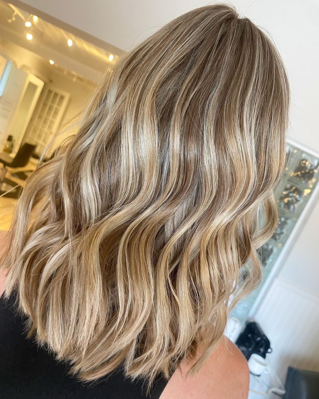 daniellajamison.hair_368923558_976410353687375_195300579929251082_n