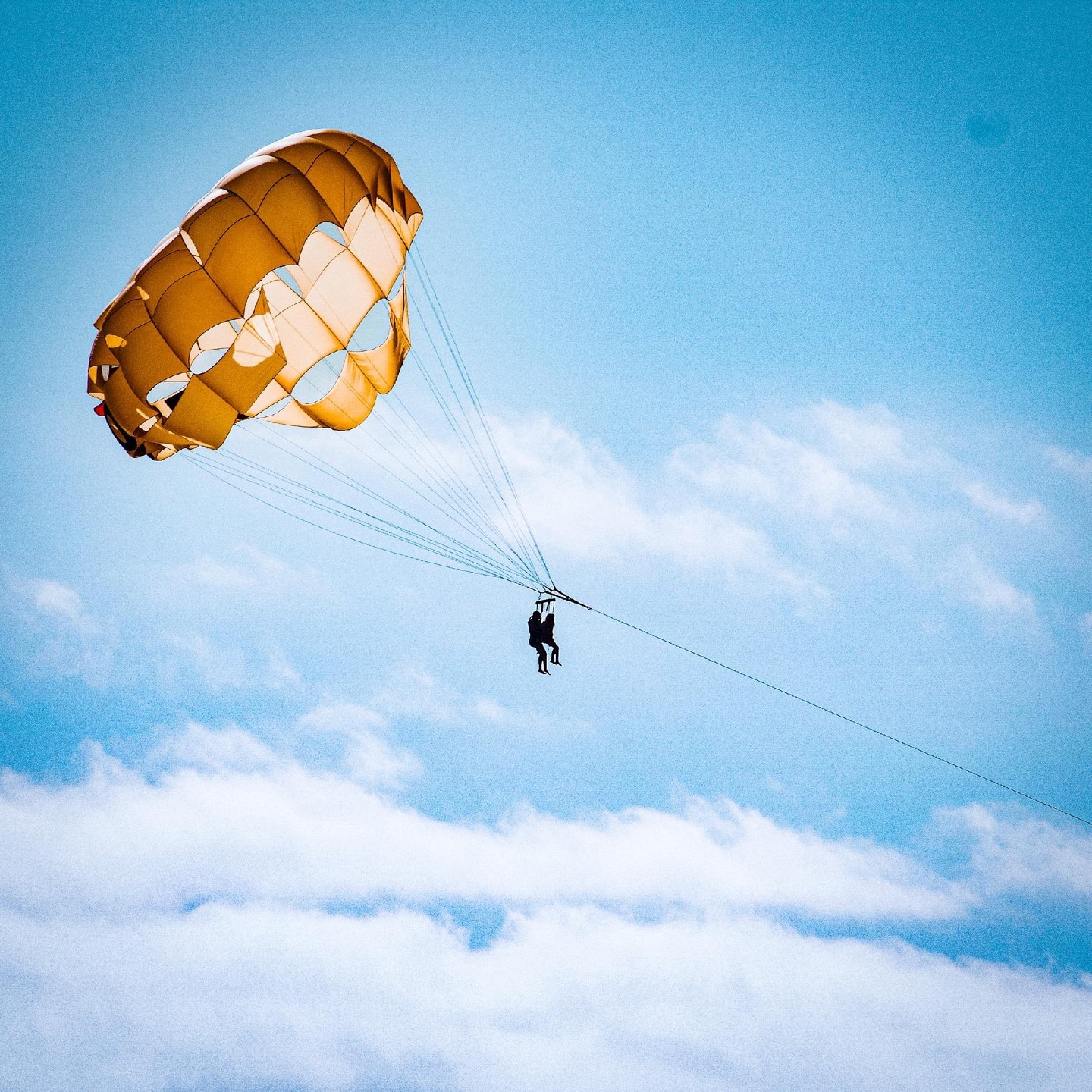 landsendparasail_358339525_297125169379355_5971580074736129776_n