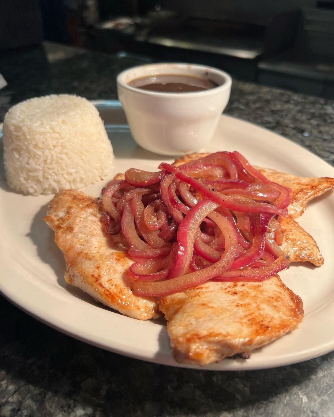 whistlestopph_364032356_1625961747889919_777861304718374078_n