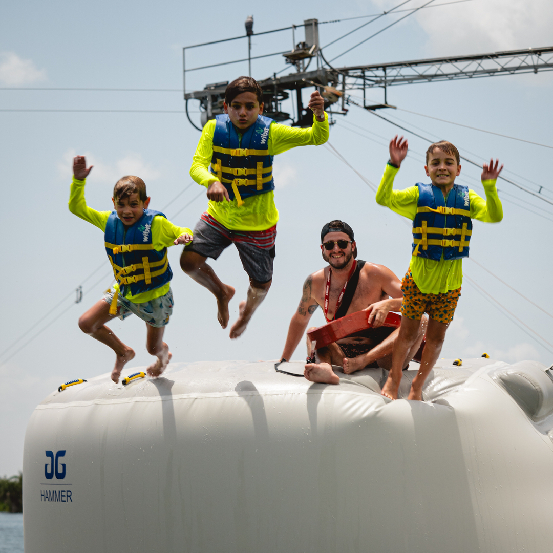 skirixenusa_373059074_334546419008967_8552328741529553002_n