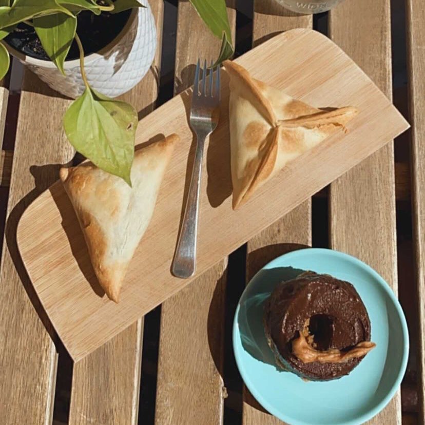 underthemangotreemiami_173487139_3858432584244178_8014189174256623610_n