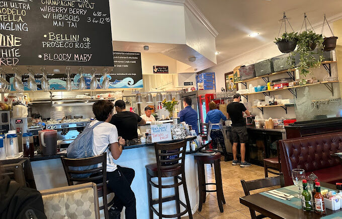 Key Plaza Creperie 3