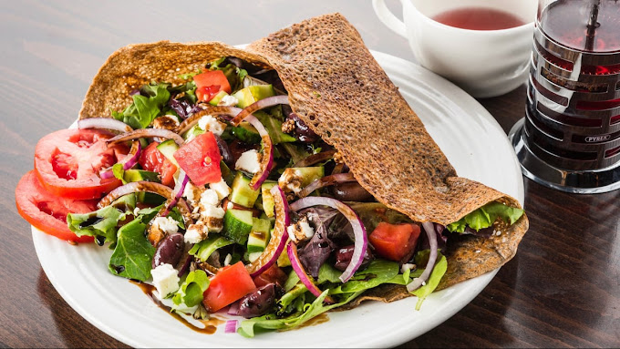 Key Plaza Creperie 5