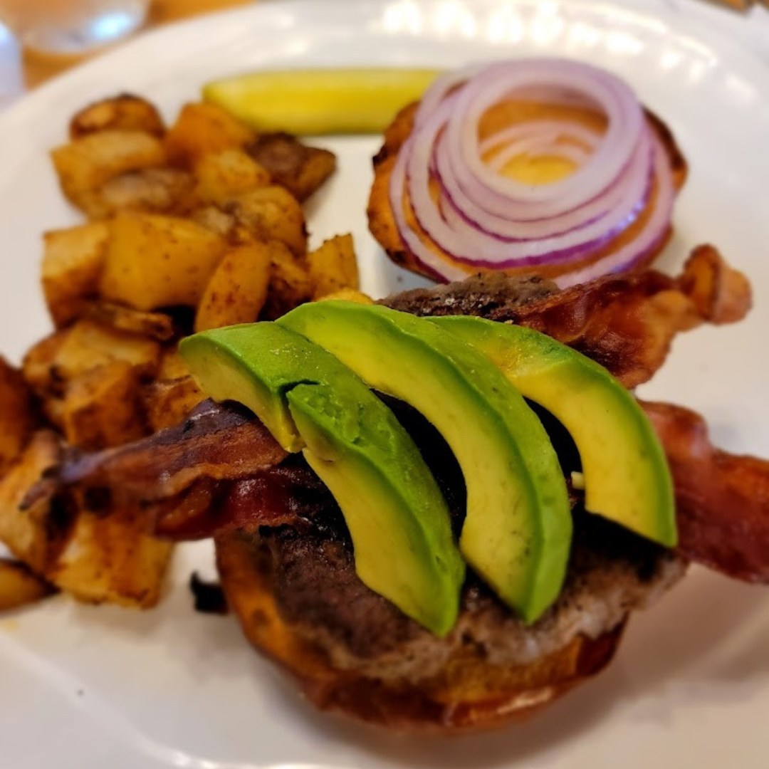 thehenandthehogbrunch_1699110015_3228691193008567474_26432876236