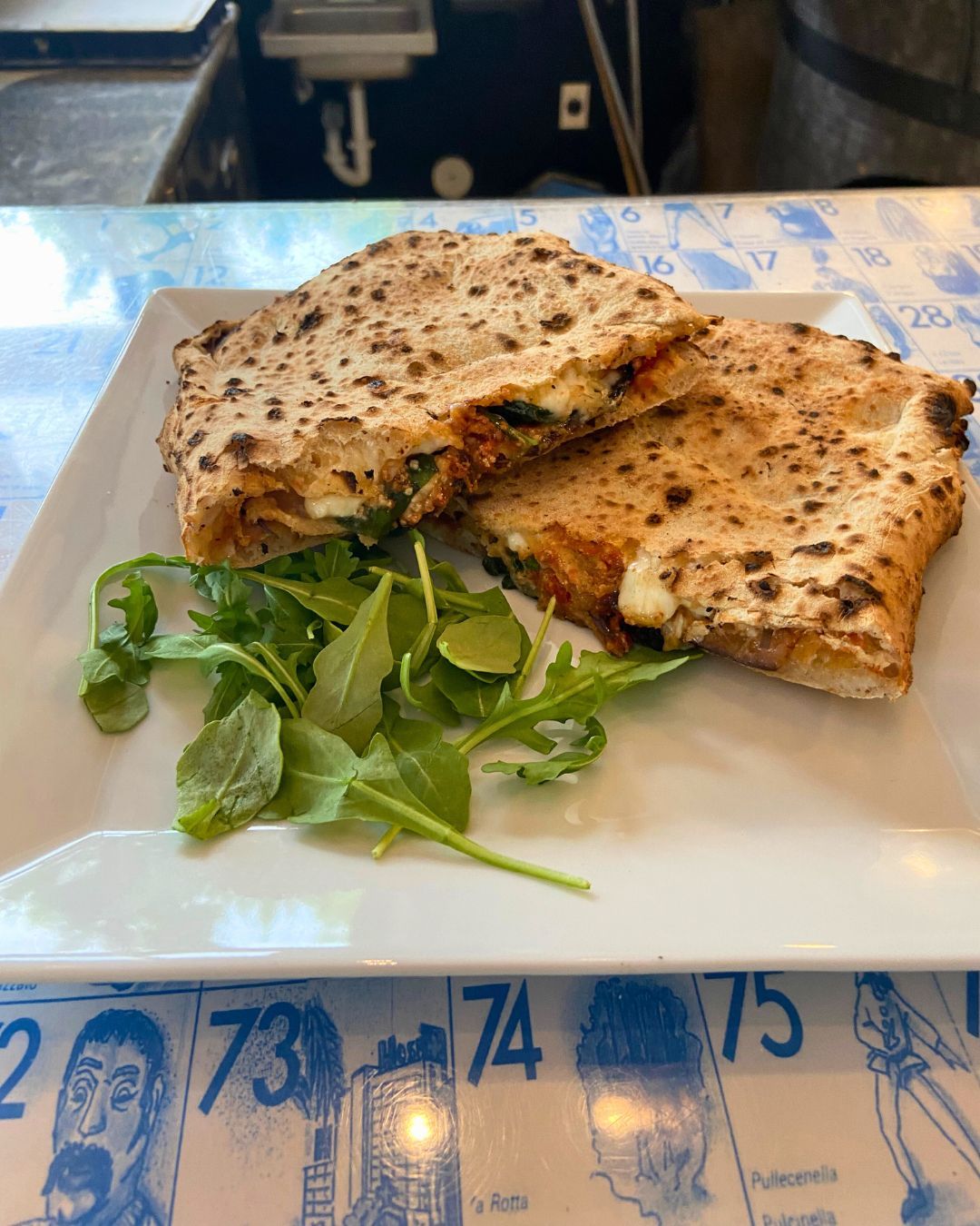 omunaciello_restaurant_1697643058_3216385148046983355_3688912752