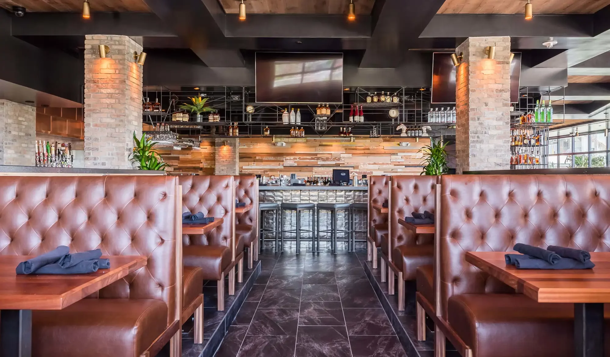 Tap 42 Aventura Interior