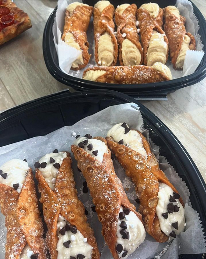 Coast To Coast Pizza Co Cannoli