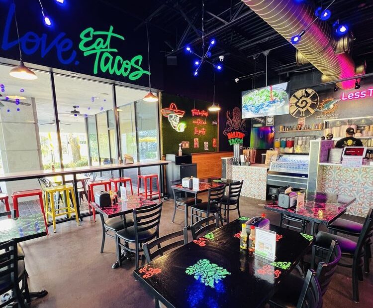 Talkin Tacos Coral Springs Seating