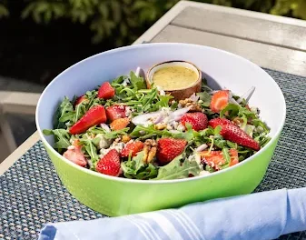 Blue Waters Bar & Grill Salad