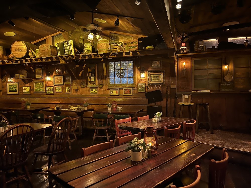 The Field Irish Pub & Eatery (4)