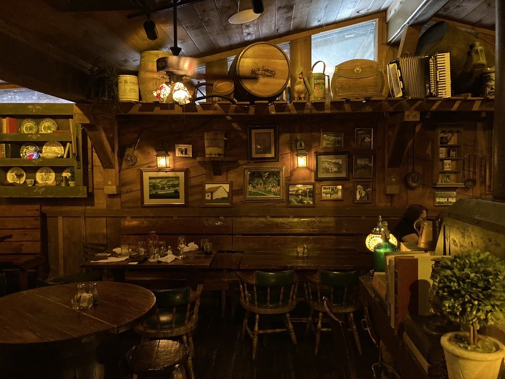 The Field Irish Pub & Eatery (6)