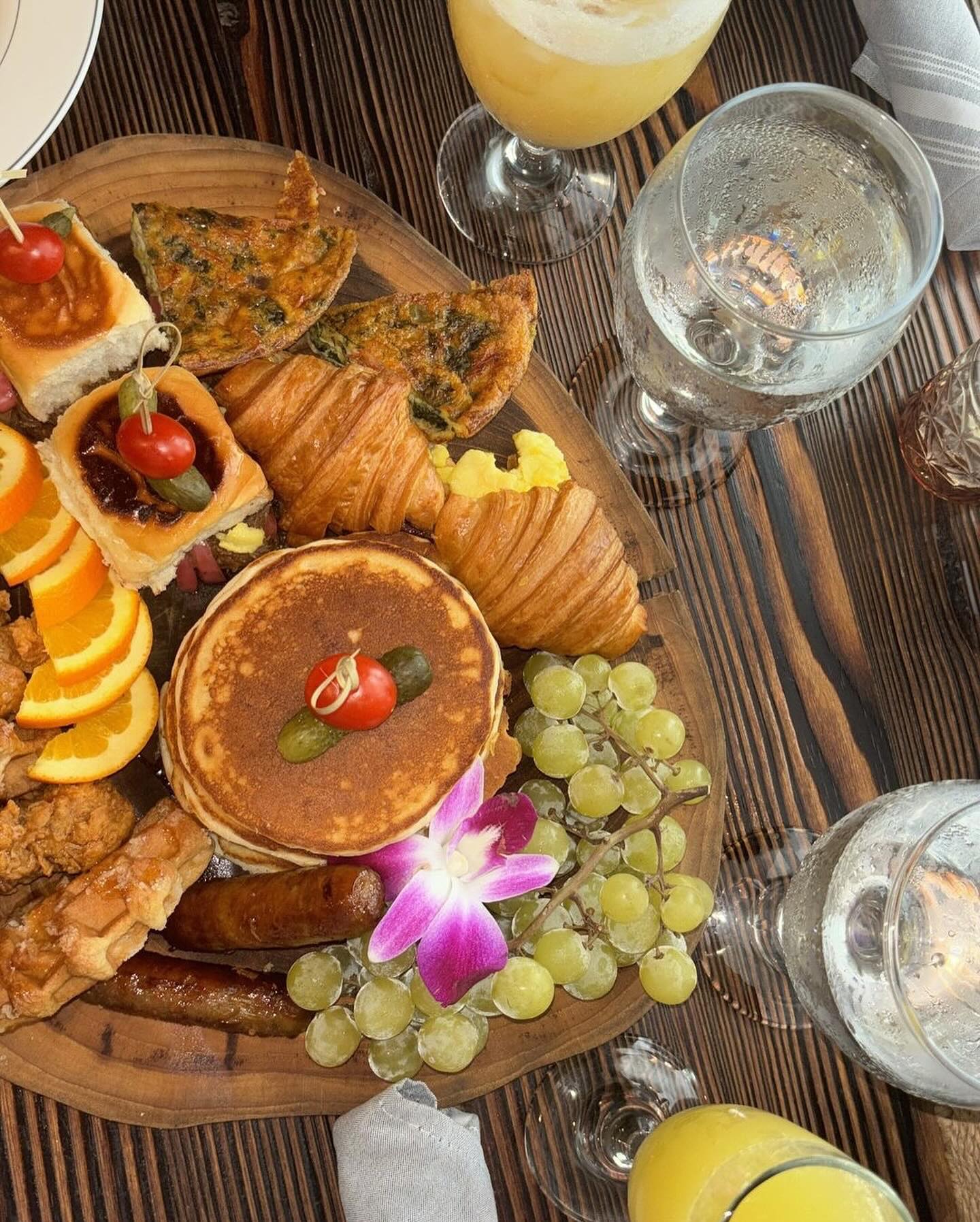 The House On The River (4)