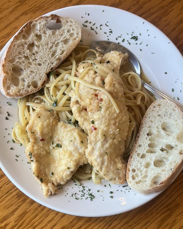 Tonio's Seafood Shack And Tiki Bar (3)