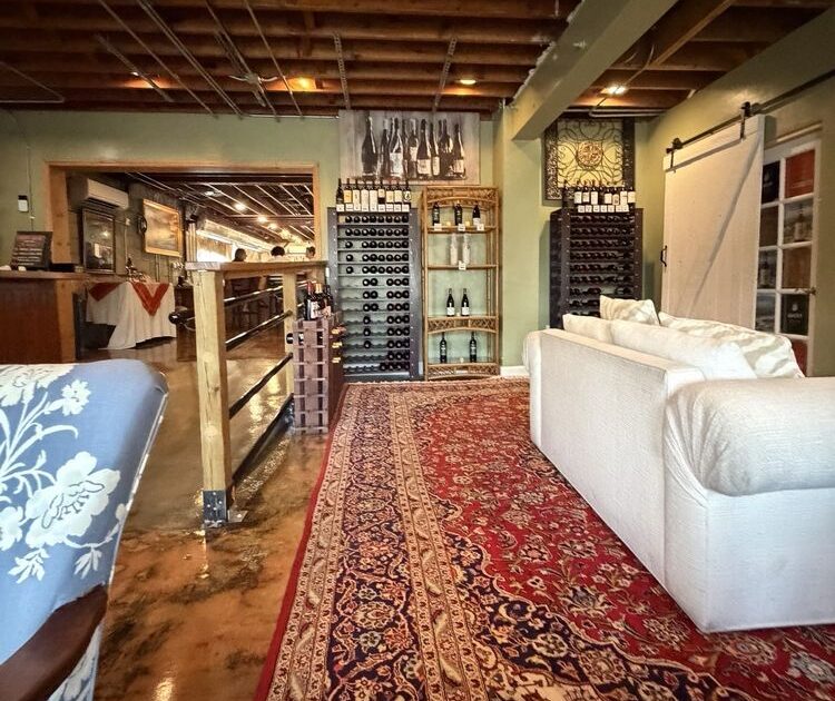 The Ave Fort Lauderdale Lounge